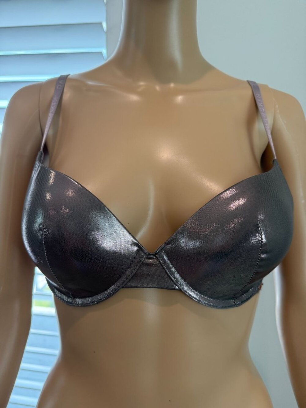 Danskin Women's Metallic Gunmetal Padded Underwire Bra Size 34C Smooth T-Shirt